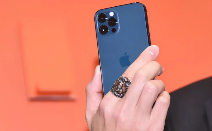光坡镇苹果手机维修分享iPhone12系列重启方法教程 